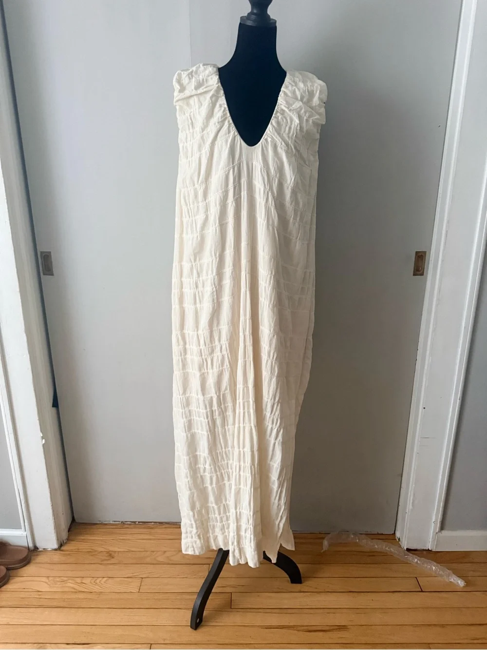 Free people Sleeveless V-Neck Cream flowy relaxed Maxi Dress